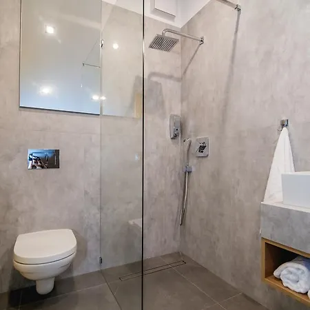 Diamond Estates كراكوفيا