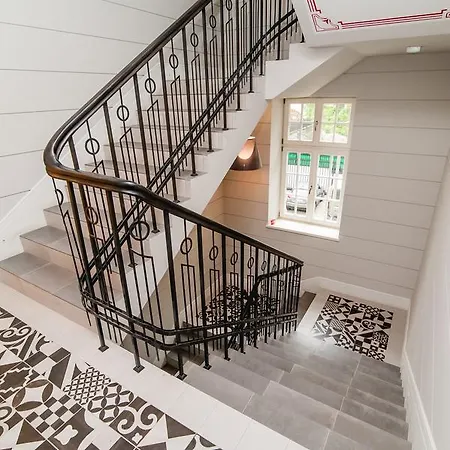 Diamond Estates